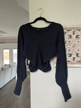 We the free Size M criss-cross crop top